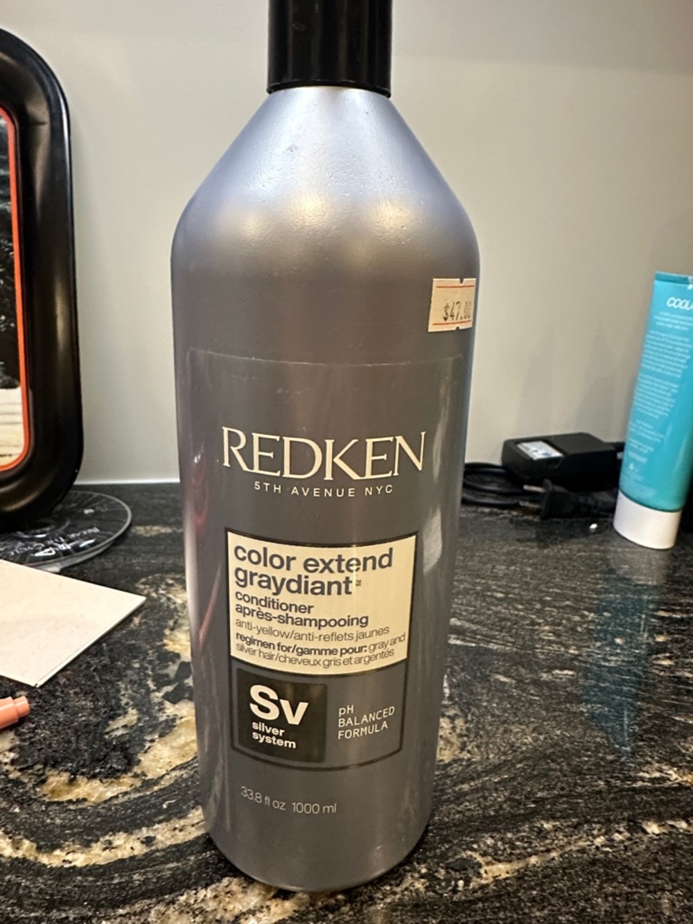 Redken Color Extend Graydiant Conditioner - Silver and Black Accents